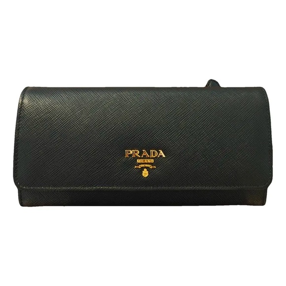 Prada Black Saffiano Leather Clutch Wallet - Picture 1 of 1